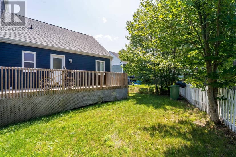115 A Coronation Avenue — photo 23 of 25