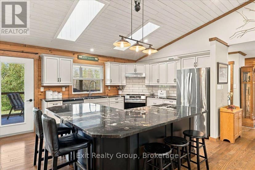 181 Jarvis Road — photo 12 of 40