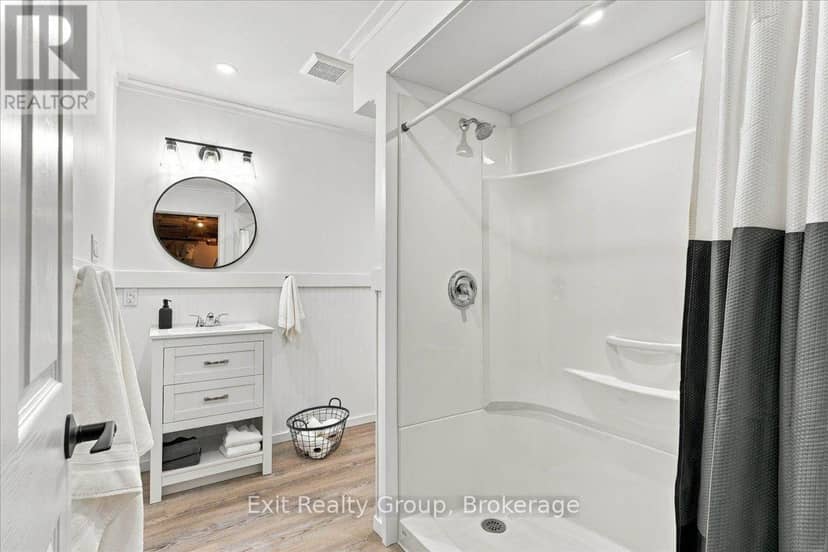 181 Jarvis Road — photo 34 of 40
