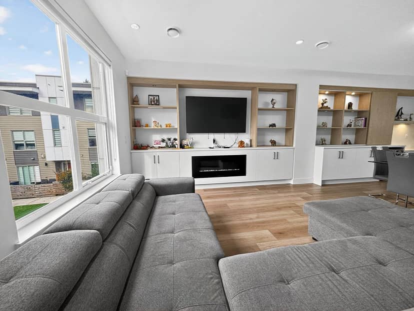 30 12585 104A AVENUE, Surrey, photo 2