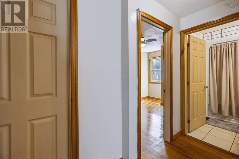 17 East Pleasant Street — photo 21 of 37