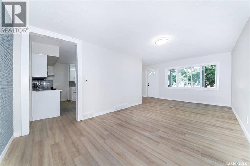 451 R Avenue S — photo 11 of 40