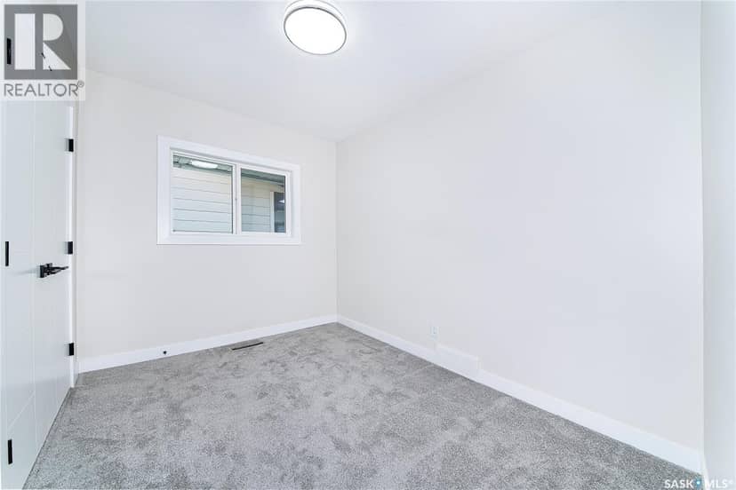 451 R Avenue S — photo 12 of 40