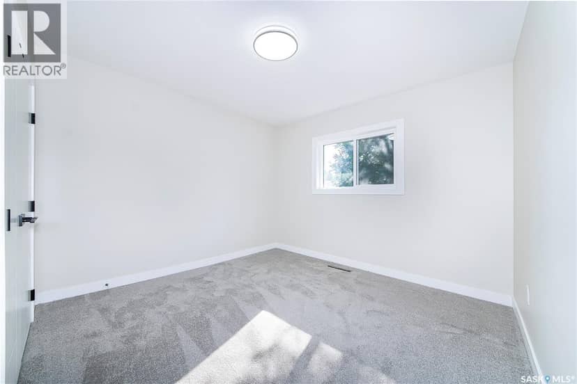 451 R Avenue S — photo 16 of 40