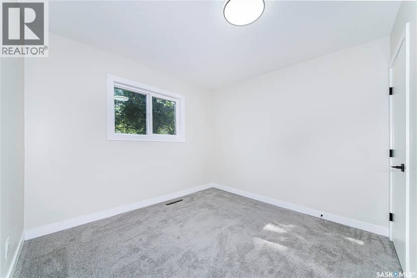 451 R Avenue S — photo 18 of 40