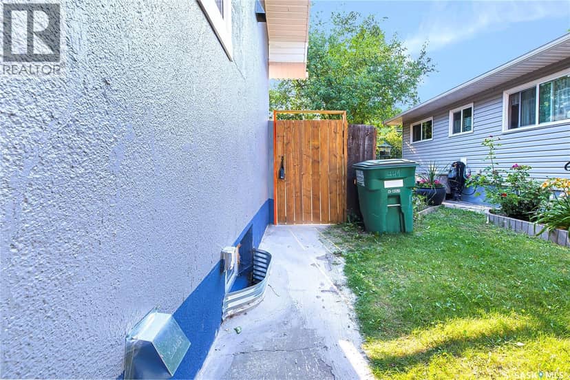 451 R Avenue S — photo 37 of 40