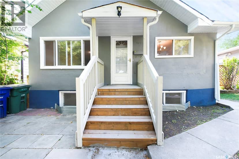 451 R Avenue S — photo 4 of 40