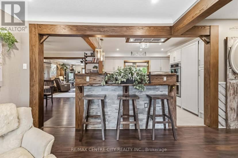 70 Brentwood Crescent — photo 10 of 40