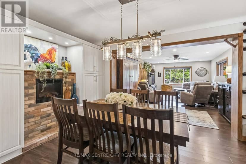 70 Brentwood Crescent — photo 17 of 40