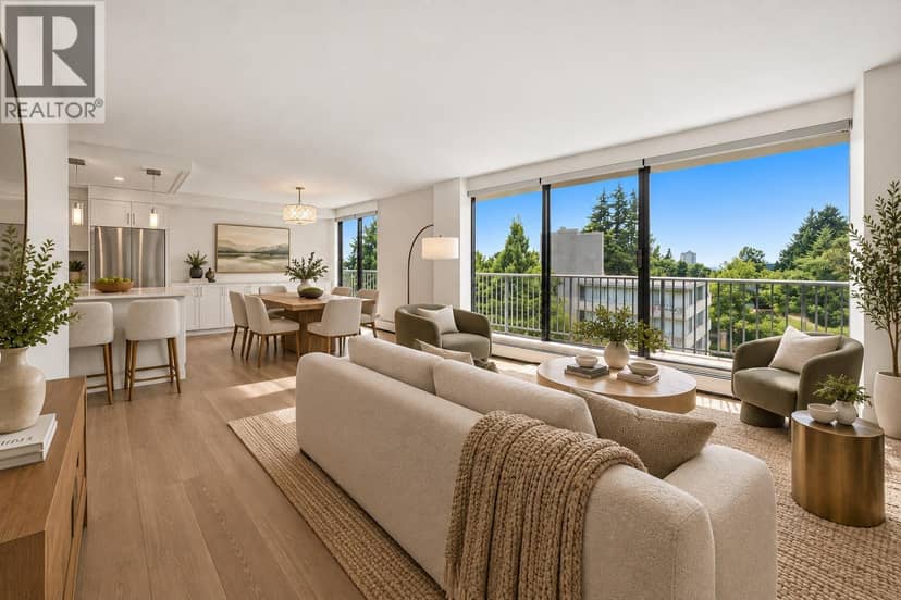 802 1745 ESQUIMALT AVENUE, West Vancouver