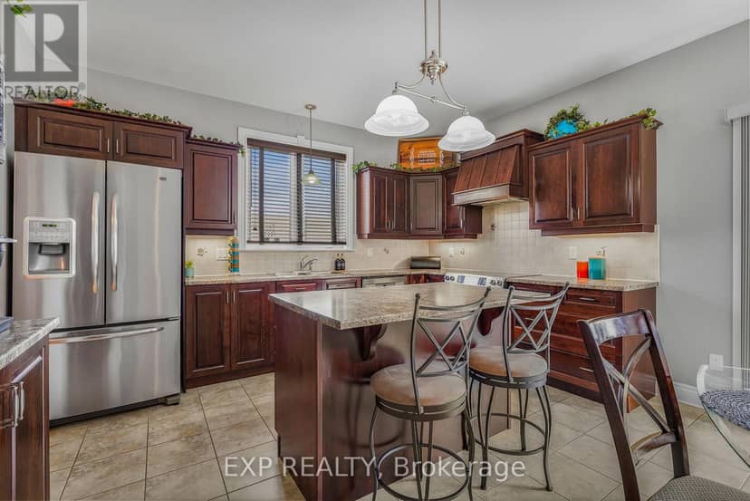 224 Topaze Crescent — photo 17 of 40