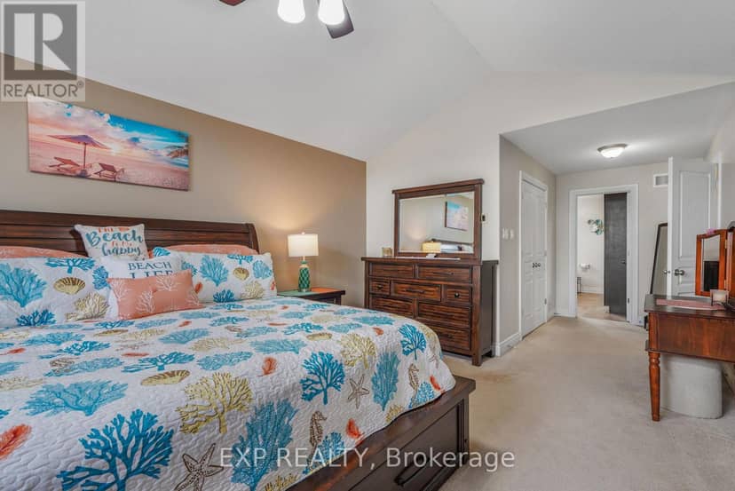 224 Topaze Crescent — photo 30 of 40