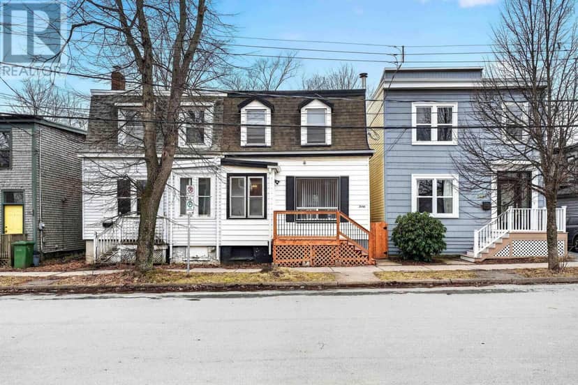 2490 John Street — photo 2 of 40