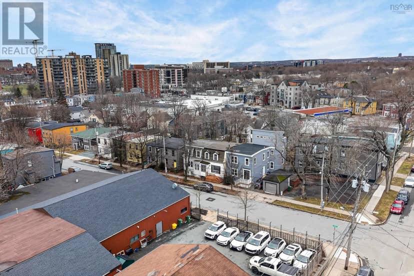2490 John Street — photo 37 of 40