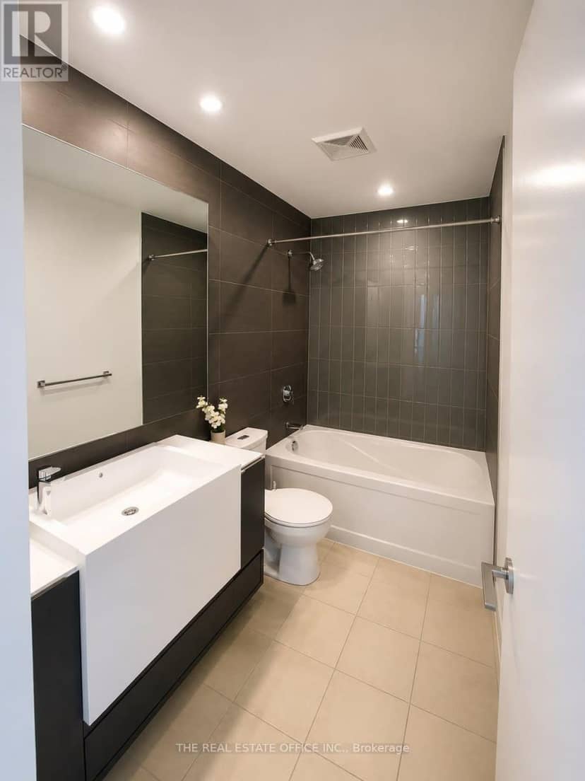202 - 151 Dan Leckie Way — photo 16 of 18