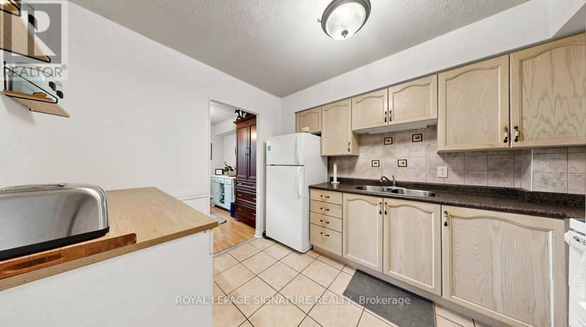 402 - 454 Centre Street S — photo 11 of 31