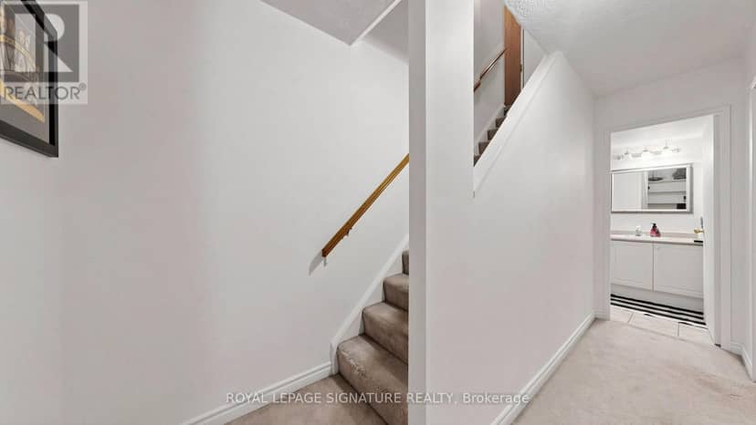402 - 454 Centre Street S — photo 15 of 31