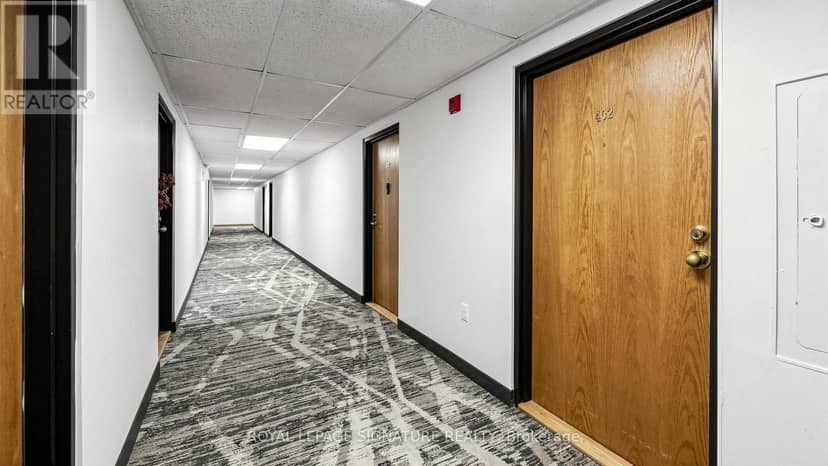 402 - 454 Centre Street S, Oshawa, photo 3