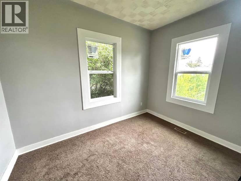 517 Iris Street — photo 15 of 20