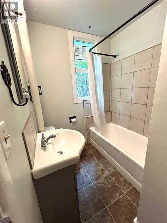 517 Iris Street — photo 18 of 20
