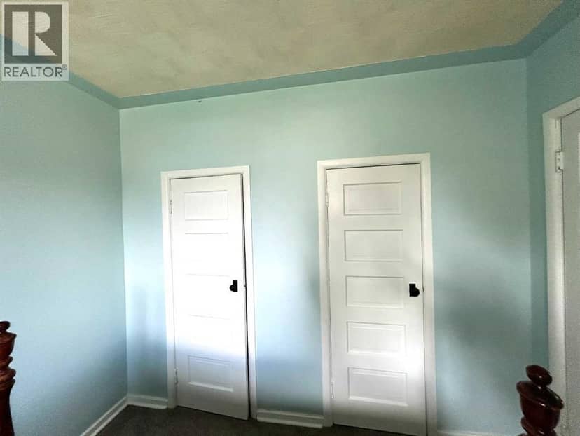 517 Iris Street — photo 14 of 20