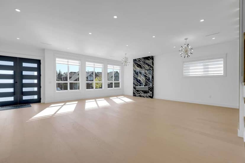 15683 107 AVENUE, Surrey, photo 3