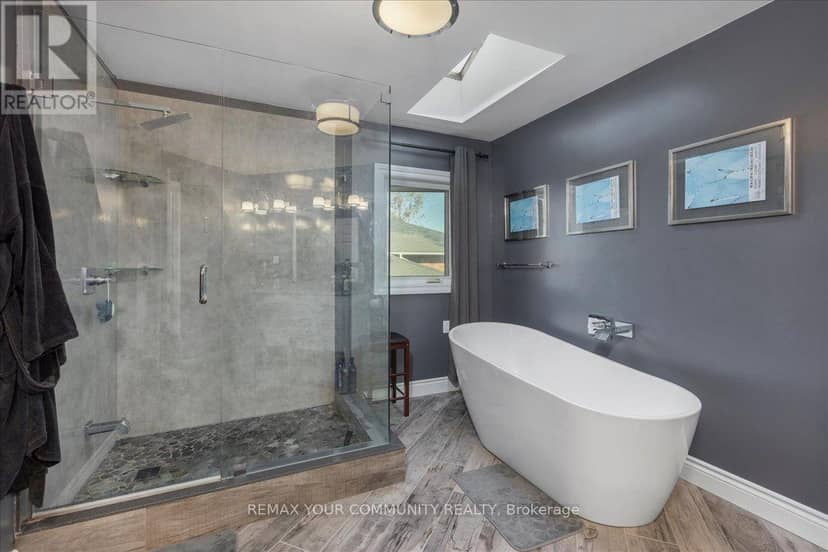 76 Riverglen Drive — photo 25 of 40