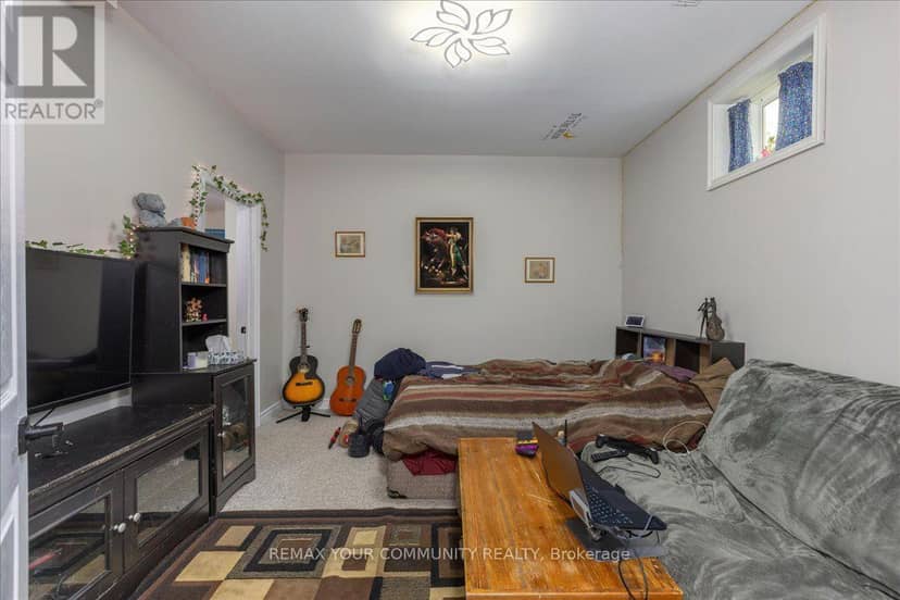 76 Riverglen Drive — photo 32 of 40