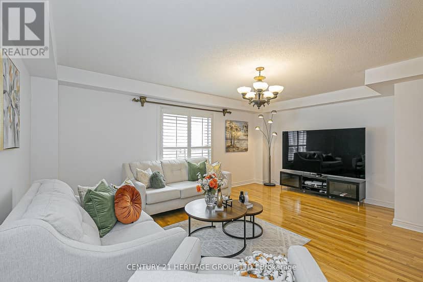 29 Eminence Road — photo 4 of 37