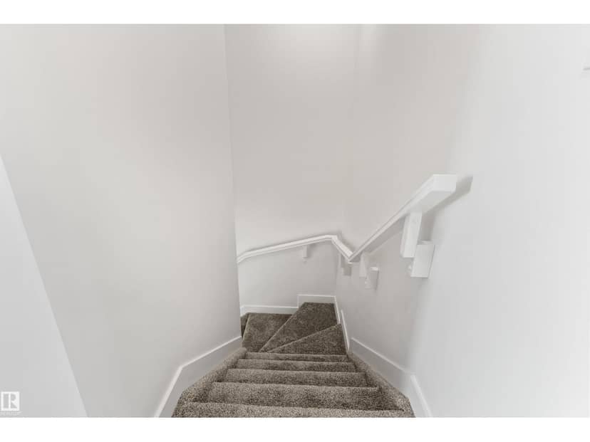 1012 14 AV NW — photo 20 of 38