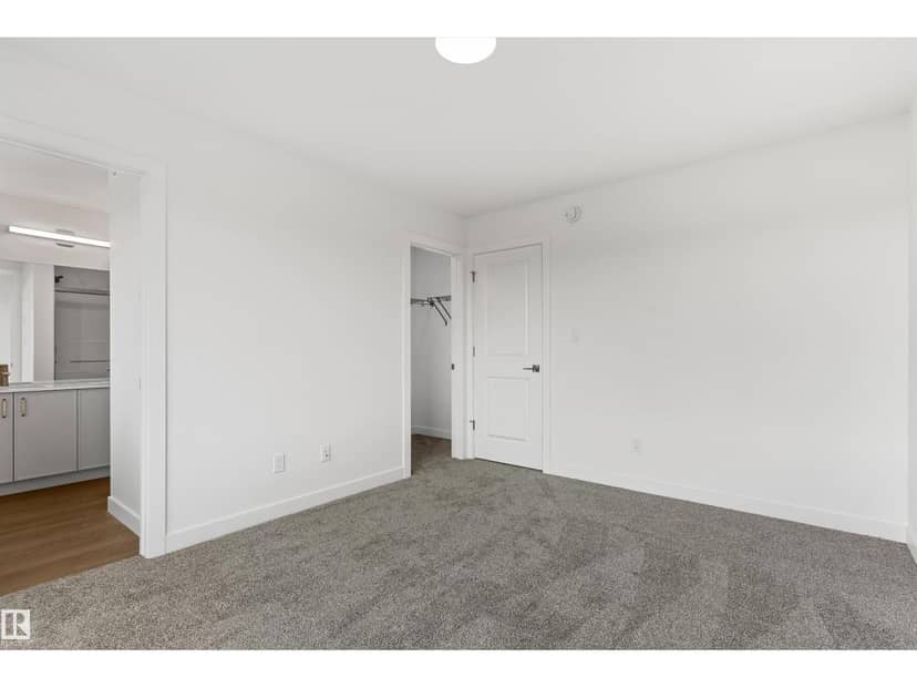 1012 14 AV NW — photo 25 of 38