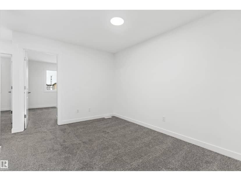 1012 14 AV NW — photo 27 of 38