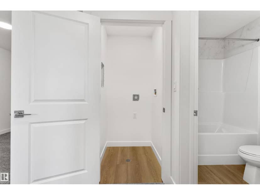 1012 14 AV NW — photo 35 of 38