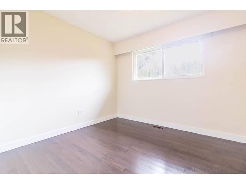 6093 6TH STREET, Burnaby, photo 3