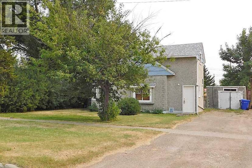 309 45 Avenue W, Claresholm, photo 3