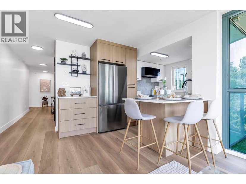1001 2733 CHANDLERY PLACE, Vancouver