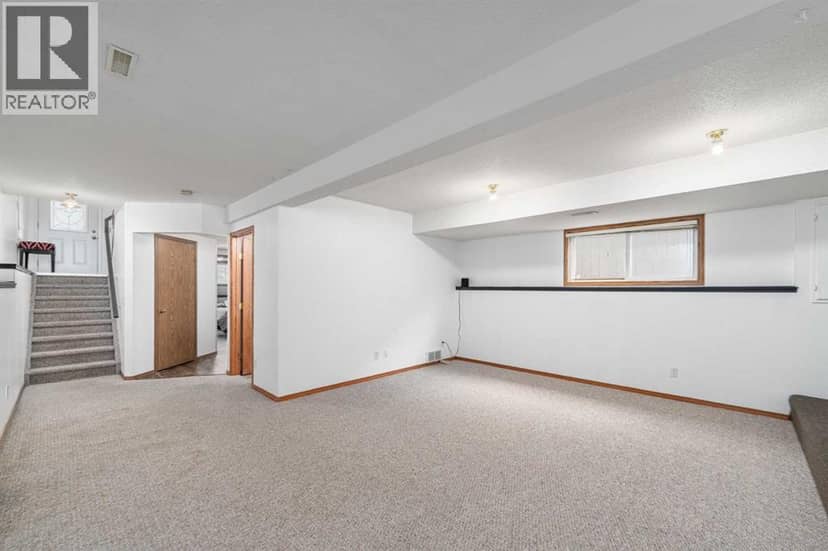 139 Country Hills Way NW — photo 18 of 28