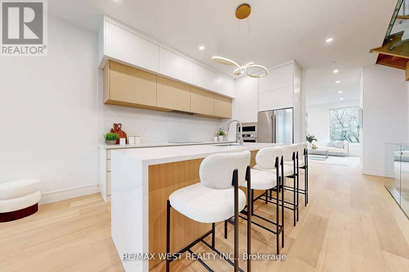 3 - 2639R Dundas Street W, Toronto, photo 4