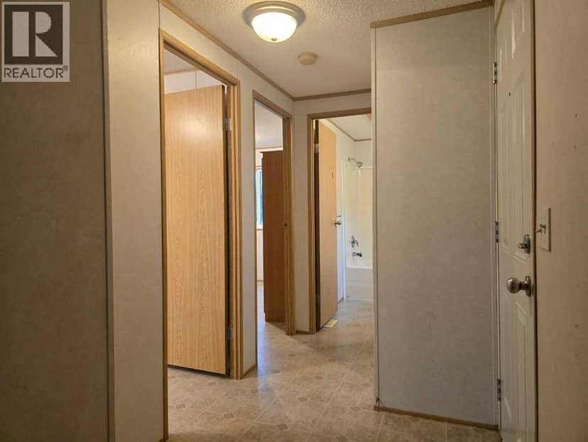 302, 72133 Range Road 11 — photo 11 of 18