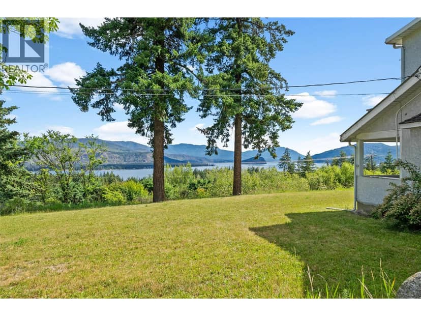 1102 Trans Canada Highway, Sorrento, photo 4