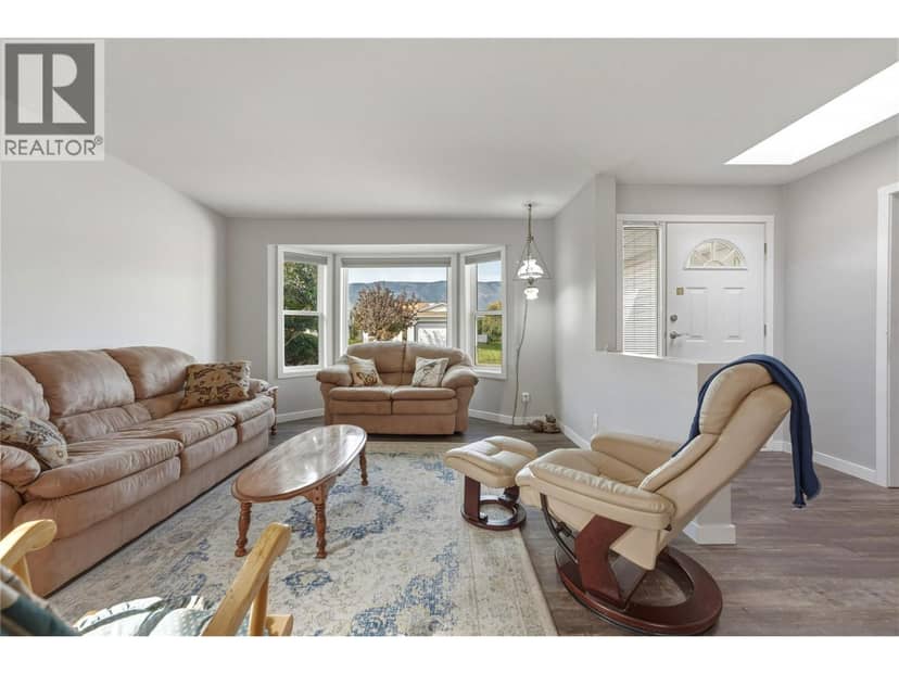317 3rd Street, Vernon, photo 4