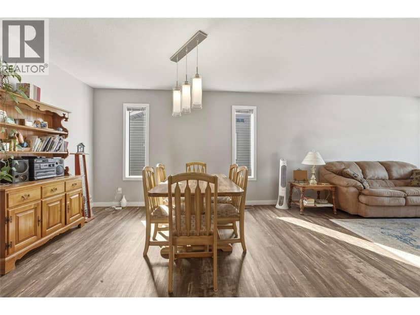 317 3rd Street, Vernon, photo 7