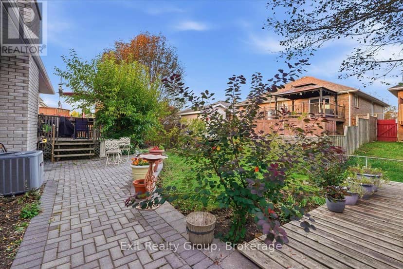 27 Dungannon Drive — photo 35 of 39