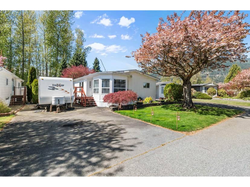 13 41168 LOUGHEED HIGHWAY, Mission