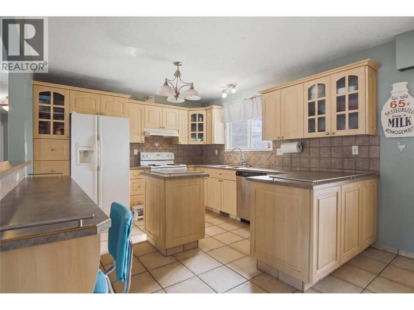 815 KAMBIA Crescent, Kamloops, photo 6