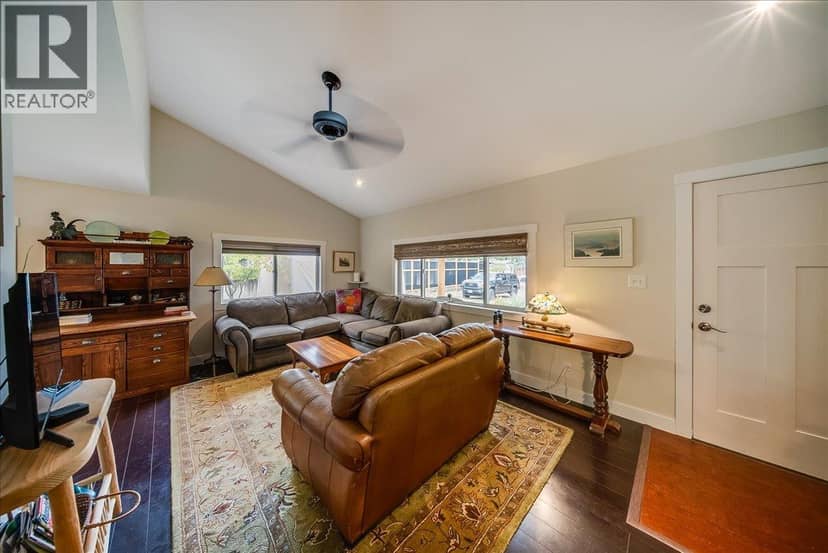 91 HOLMES Road, Christina Lake, photo 6