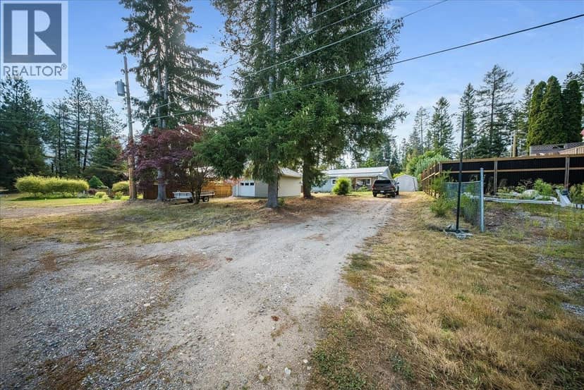 91 HOLMES Road, Christina Lake, photo 2