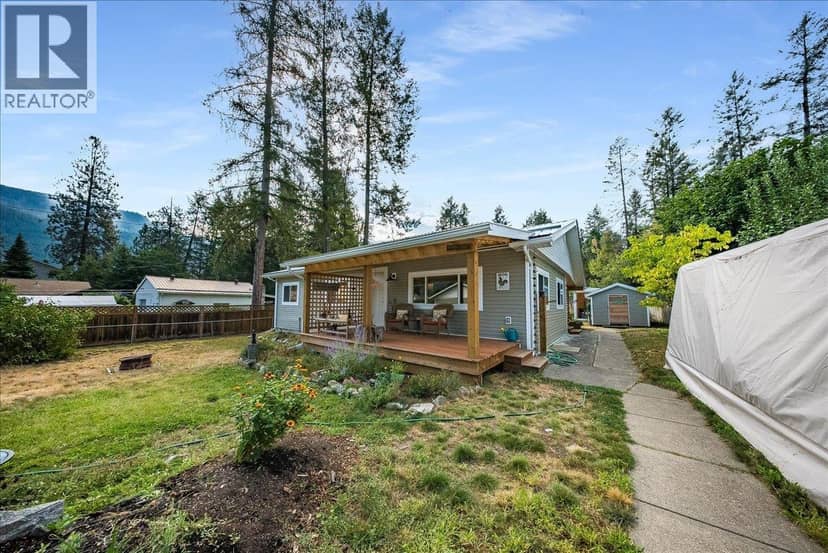 91 HOLMES Road, Christina Lake, photo 3