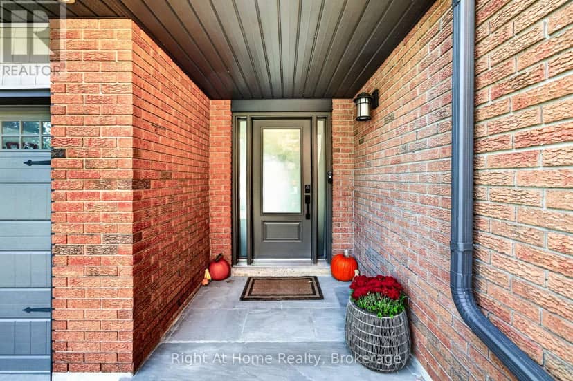 23 Laurendale Avenue, Hamilton, photo 3