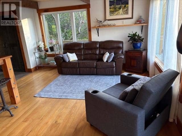 11 Brookside Avenue — photo 17 of 36